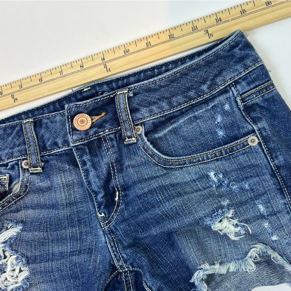 American Eagle Short Womens 2 Medium Wash 3” Low Rise Distress Y2K Summer Casual - Picture 5 of 10